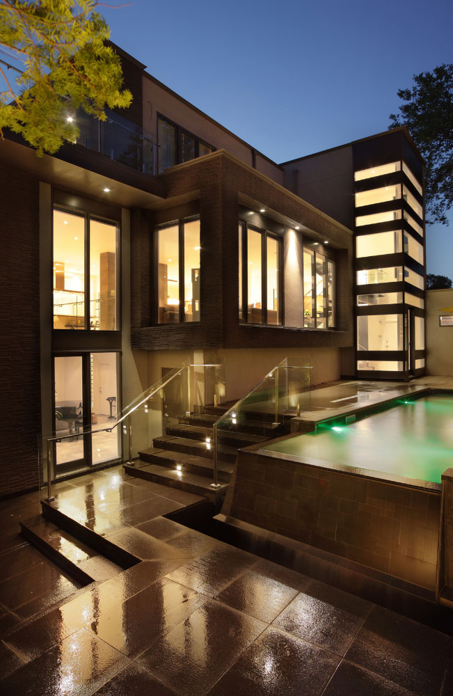Beautiful modern house with stunning pool